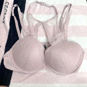 NWOT Victoria’s Secret Very Sexy Push Up Bra with a Halter Neck. 38B